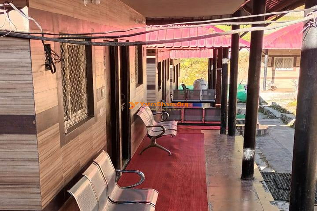 Swargarohini Cottage Kedarnath Waiting Area