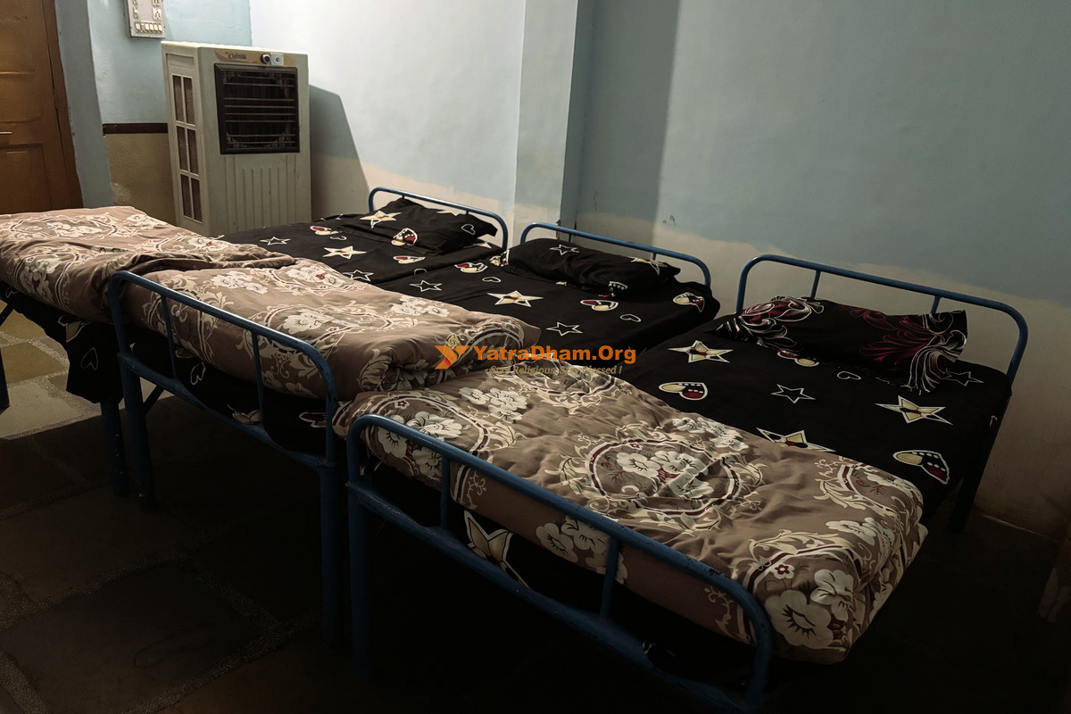 Shri Gujarati Mahamandal Atithi Gruh Ajmer Room View