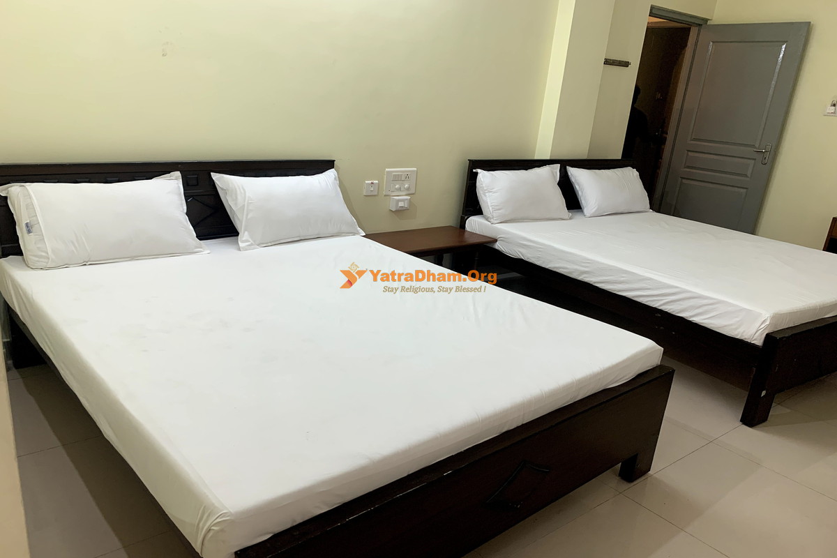 Geetha Residency Kanchipuram 3 Bed Room View