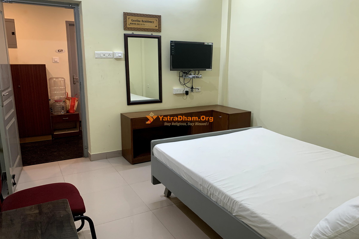 Geetha Residency Kanchipuram 2 Bed Room View