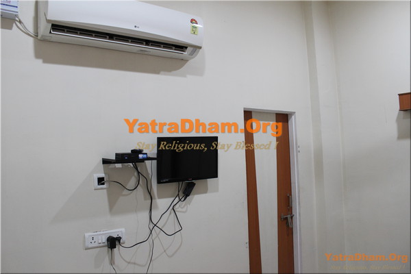 Shri Panchayati Dharamshala Jaipur Room