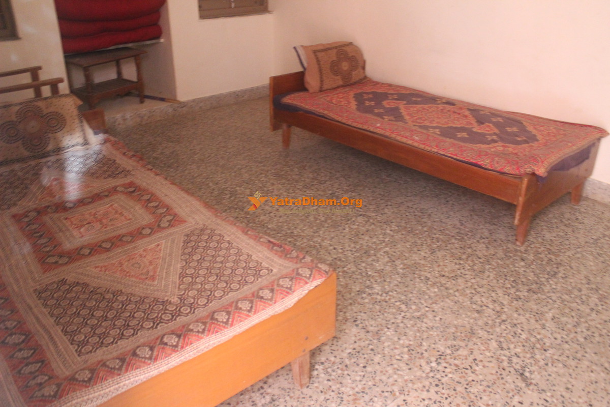 Ishwar Ashram Seva Trust (Vandhay Tirth Dham) Kutch Bhuj Room