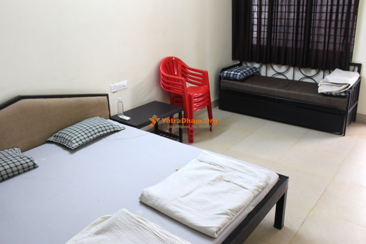 Shri Balmukund Ashram Jhalariya Math (Near Mahakaleshwar Temple) Ujjain Room View