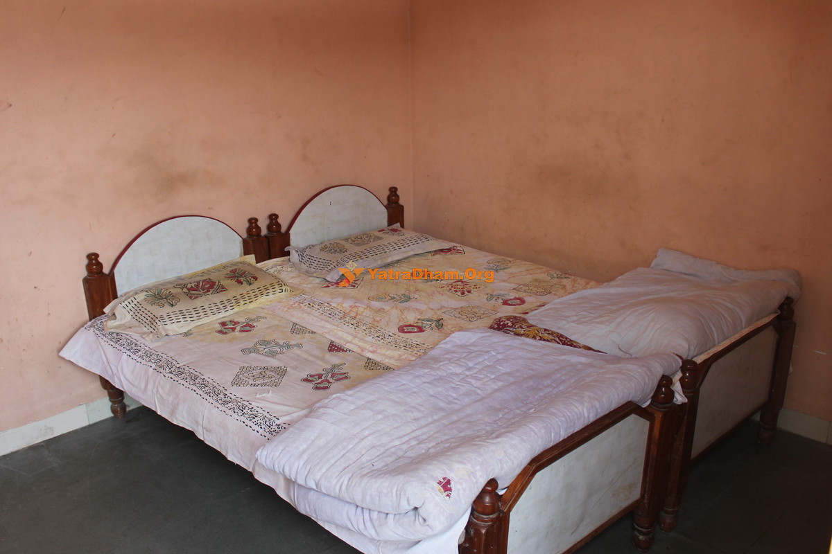 Omkareshwar Vishwakarma Panchal Dharamshala 2 Bed Room View