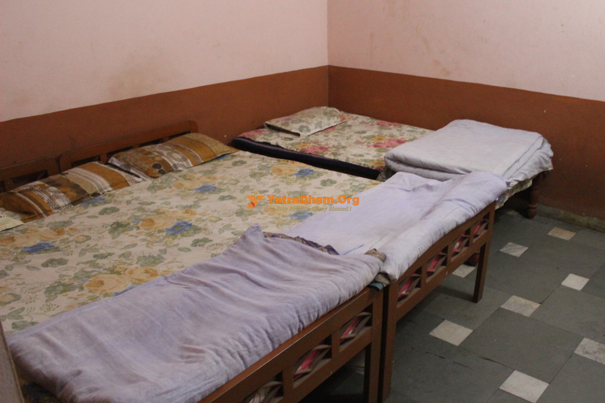Omkareshwar Vishwakarma Panchal Dharamshala Room View