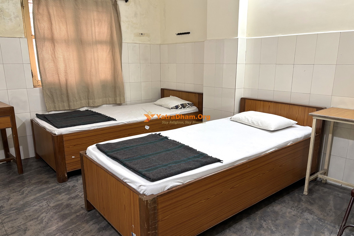Amrat Atithi Gruh Hyderabad Room