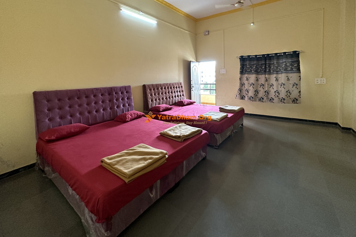 Niranjani Akhada Bhaktnivas Trimbakeshwar Room