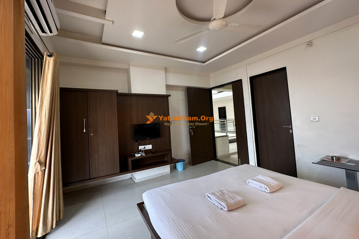 Hotel Shivas Inn Trimbakeshwar 2 Bed Room 