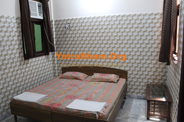 Govind Priya Ashram Dharamshala Vrindavan 2 Bed AC Room