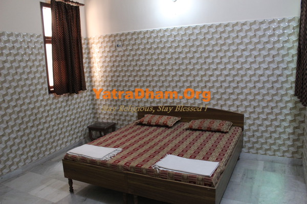 Govind Priya Ashram Dharamshala Vrindavan 2 Bed non-AC Room