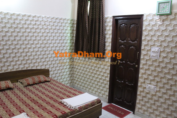 Govind Priya Ashram Dharamshala Vrindavan 2 Bed AC Room