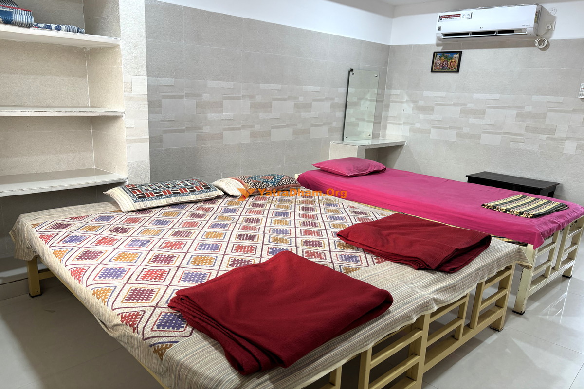 Sri Gouri Shankara Sagara Annadana Satram Srisailam 3 Bed Deluxe Room