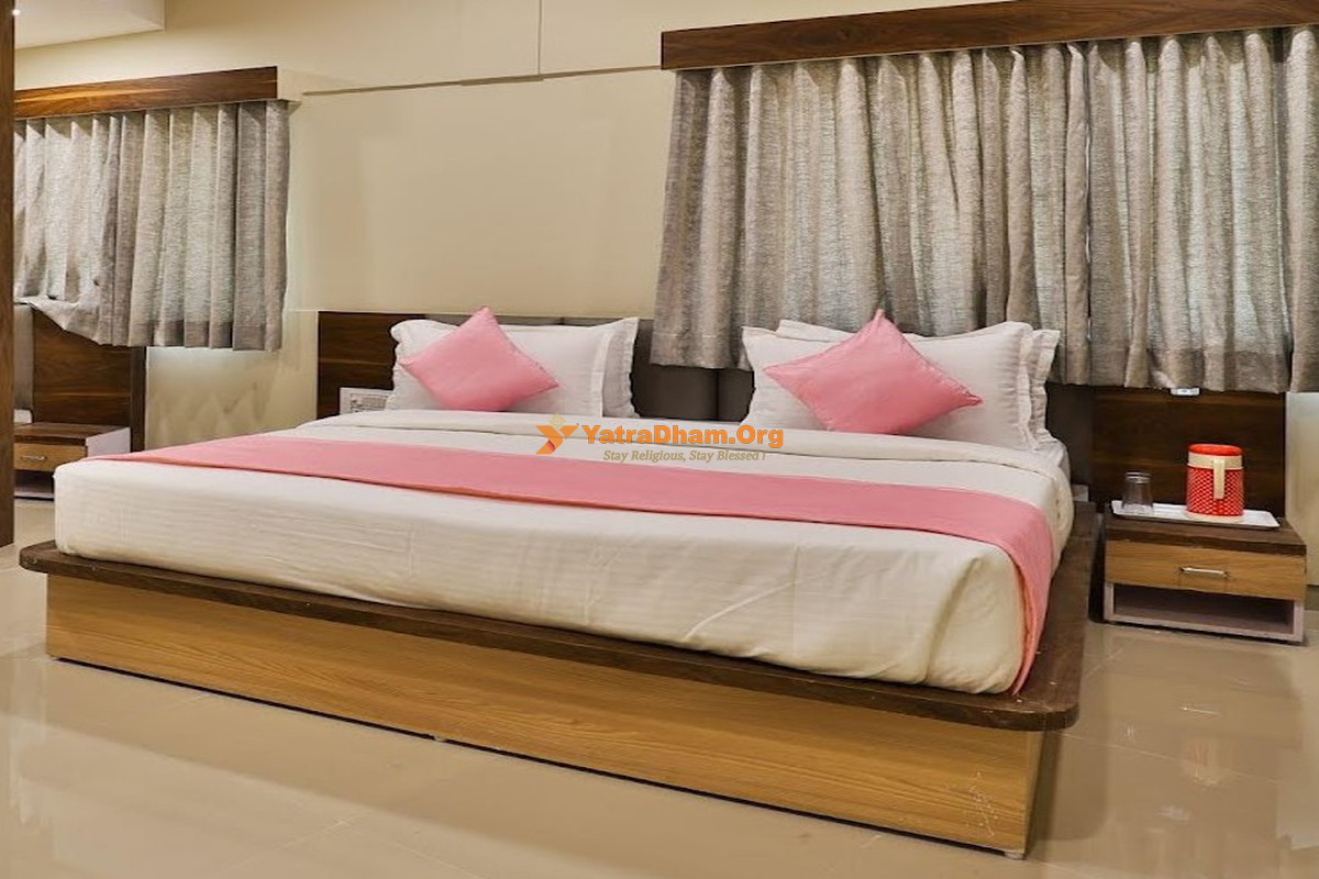 Hotel Shreenath Ahmedabad 2 Bed Room