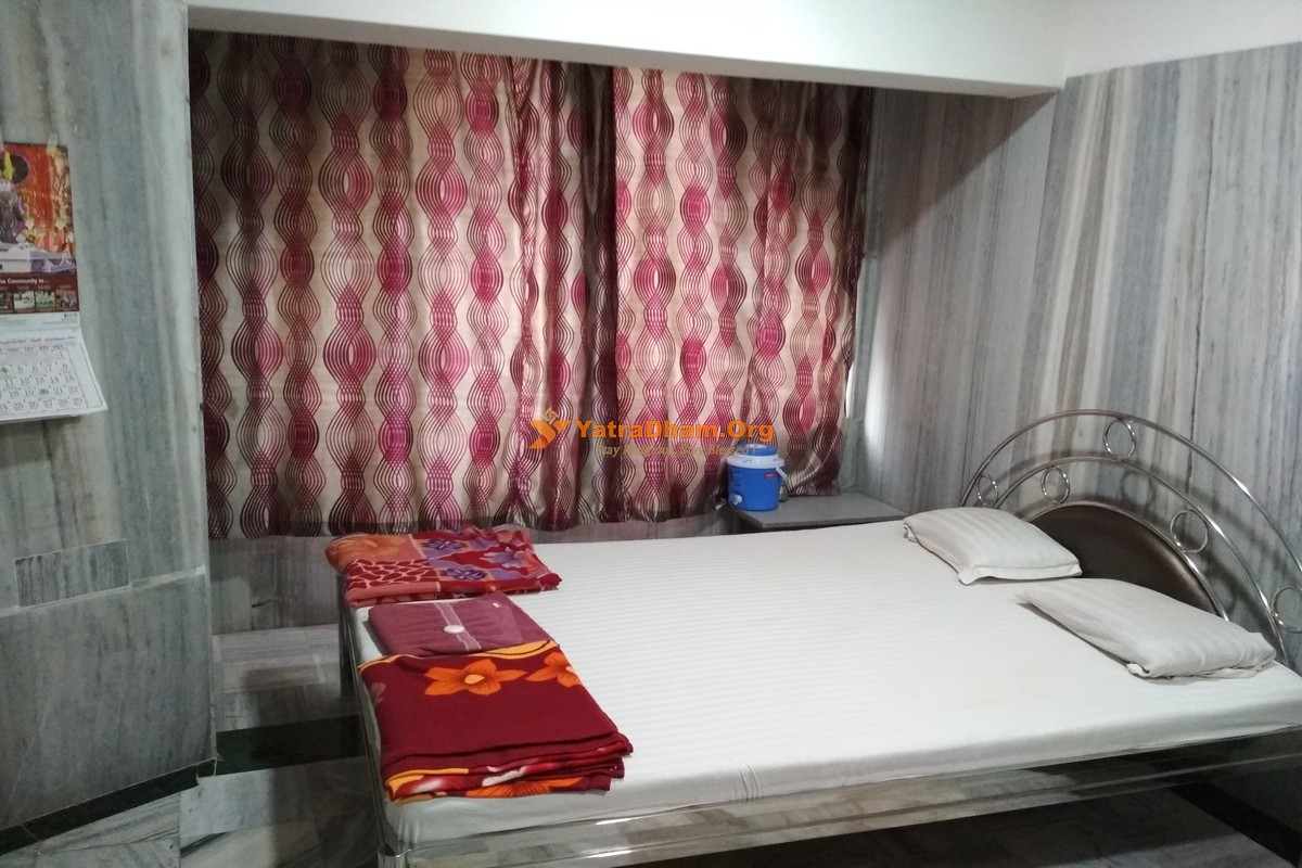 Shree Mukta Jivan Swamibapa Dharamshala - Mumbai (Mahalaxmi West) 2 Bed Room 