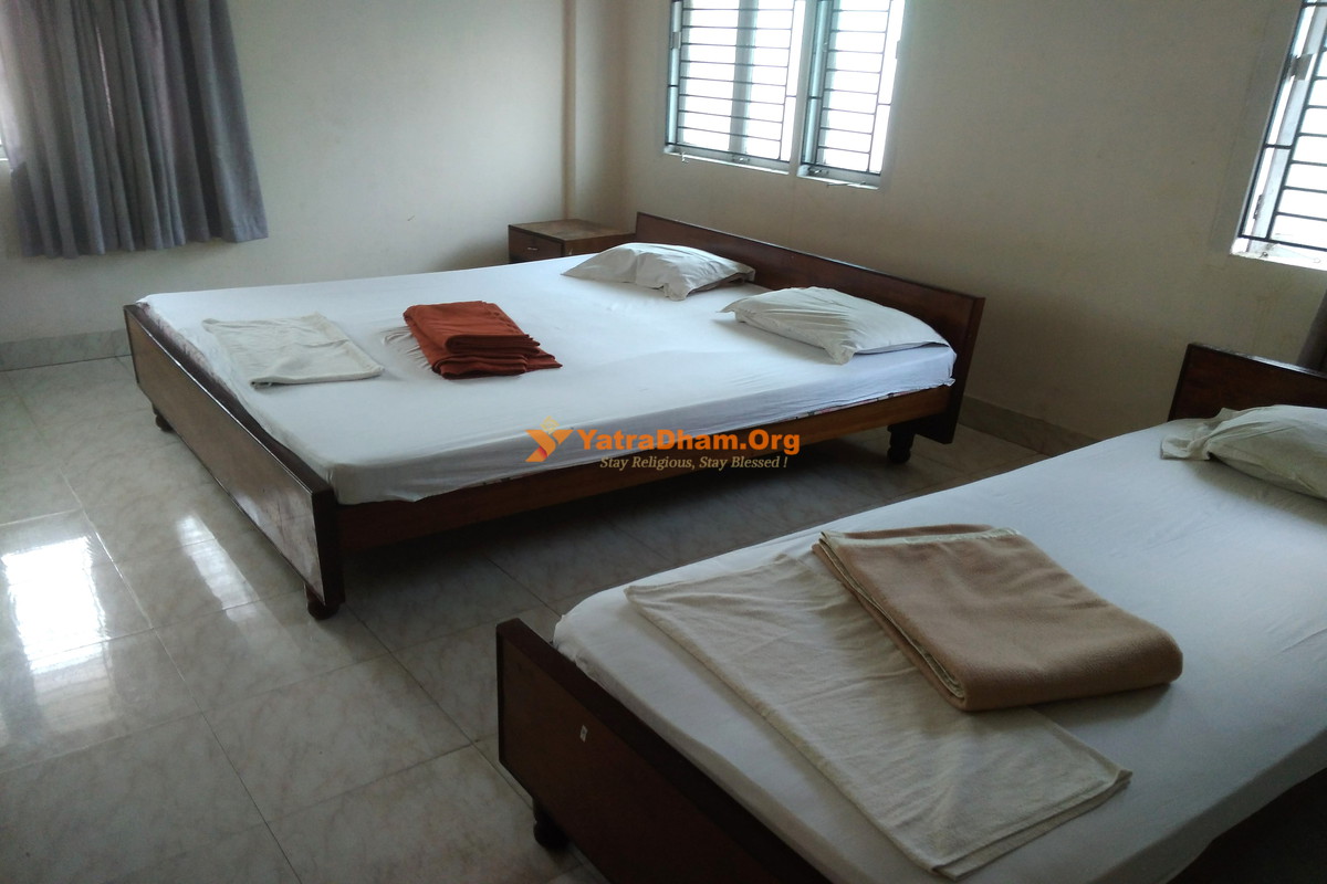 Nilachala Bhakta & Yatri Niwas Jagannath Puri 3 Bed Room