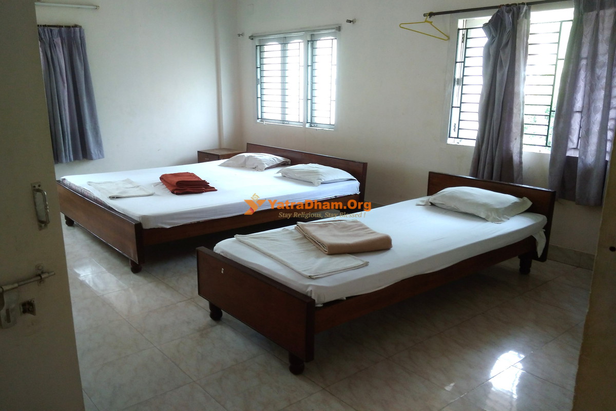Nilachala Bhakta & Yatri Niwas Jagannath Puri 3 Bed Room