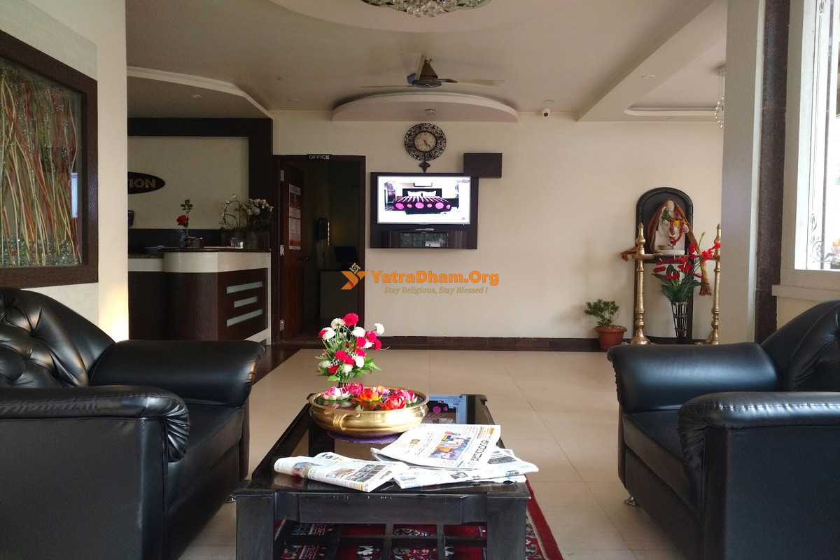Subramanya Hotel Sai Skanda Waiting Area View