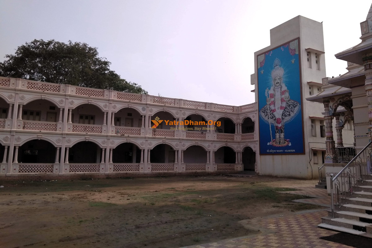 Shree Swaminarayan Temple Dakor Building