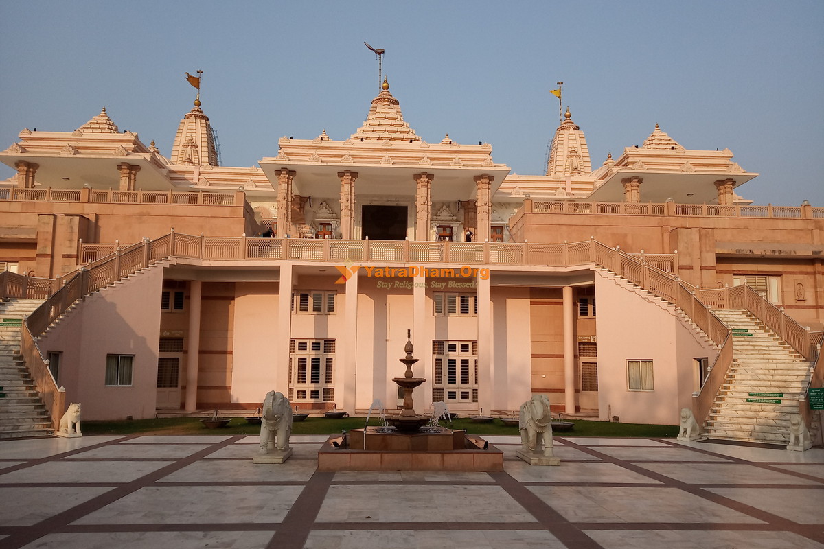 Dada Bhagwan Trimandir Dharamshala Adalaj (Stop N' Stay Atithi Gruh) - Ahmedabad  Temple View 