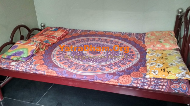 Kolkata Udupi Sri Puthige Matha Pejawara Mutt Room View 2