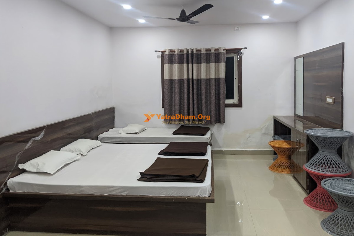 Ganagapur Vinayak Datta Lodge 3 Bed Room View