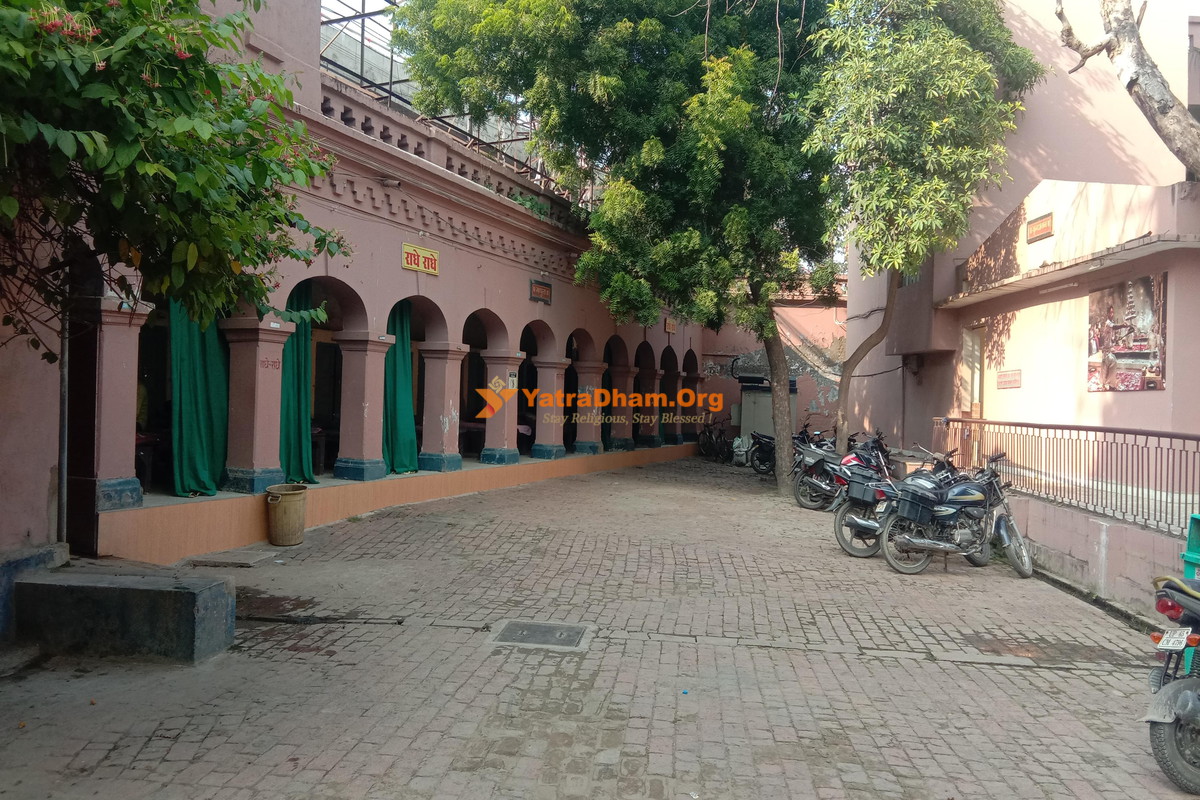 Shri Krishna Dharamshala Varanasi Building