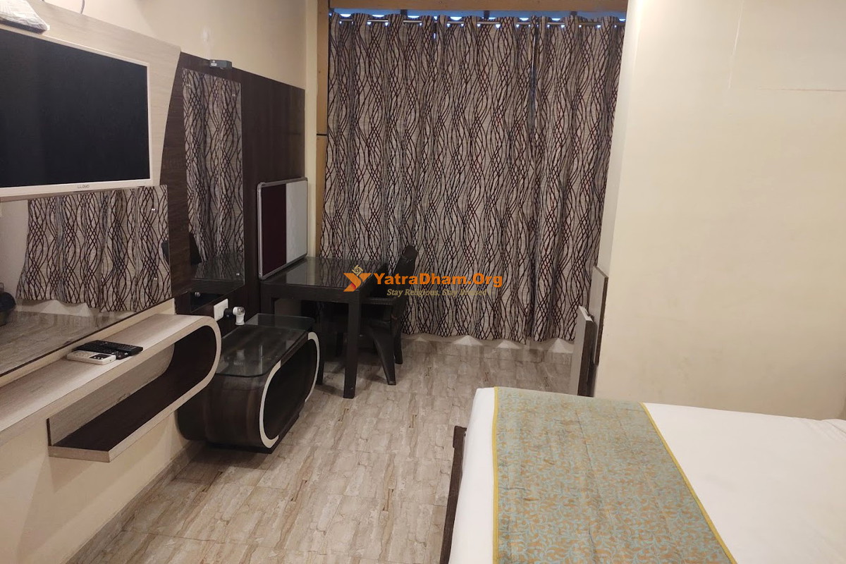 Deoghar Hotel Comfort And Terrace Lounge 2 Bed Room View
