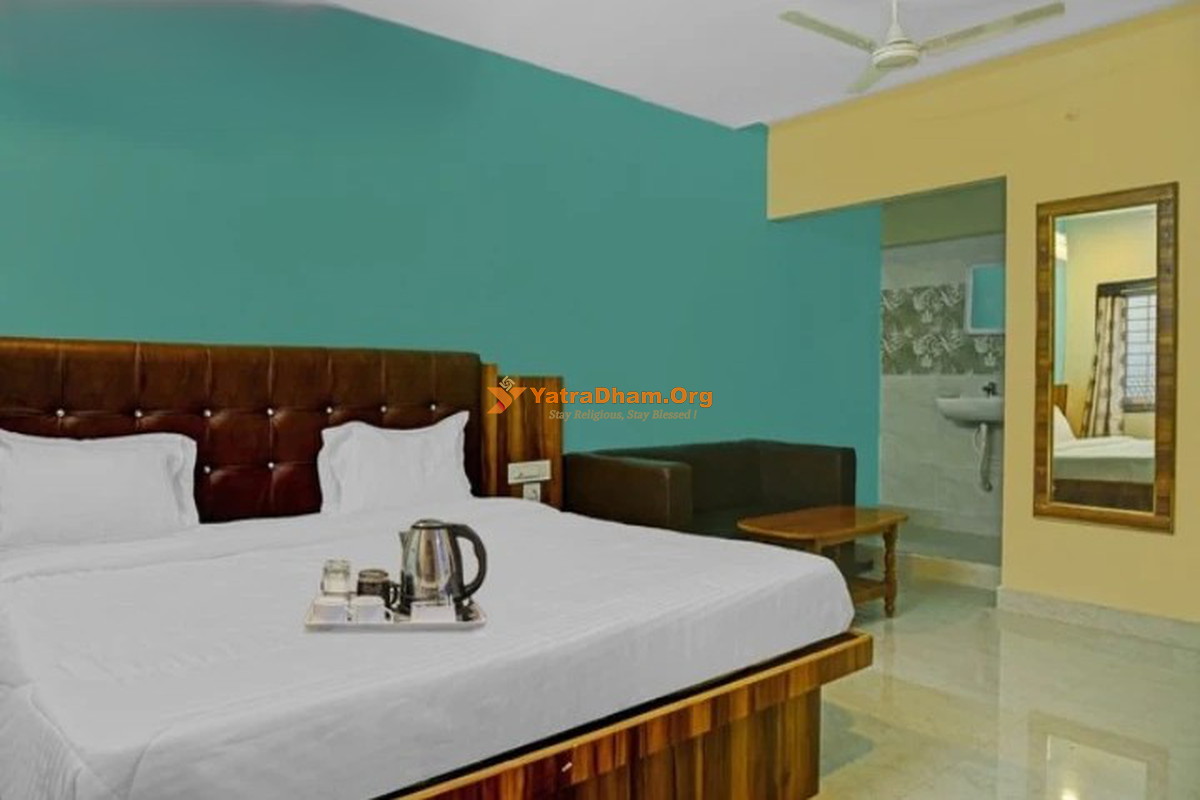 City Residency Yadagirigutta Room