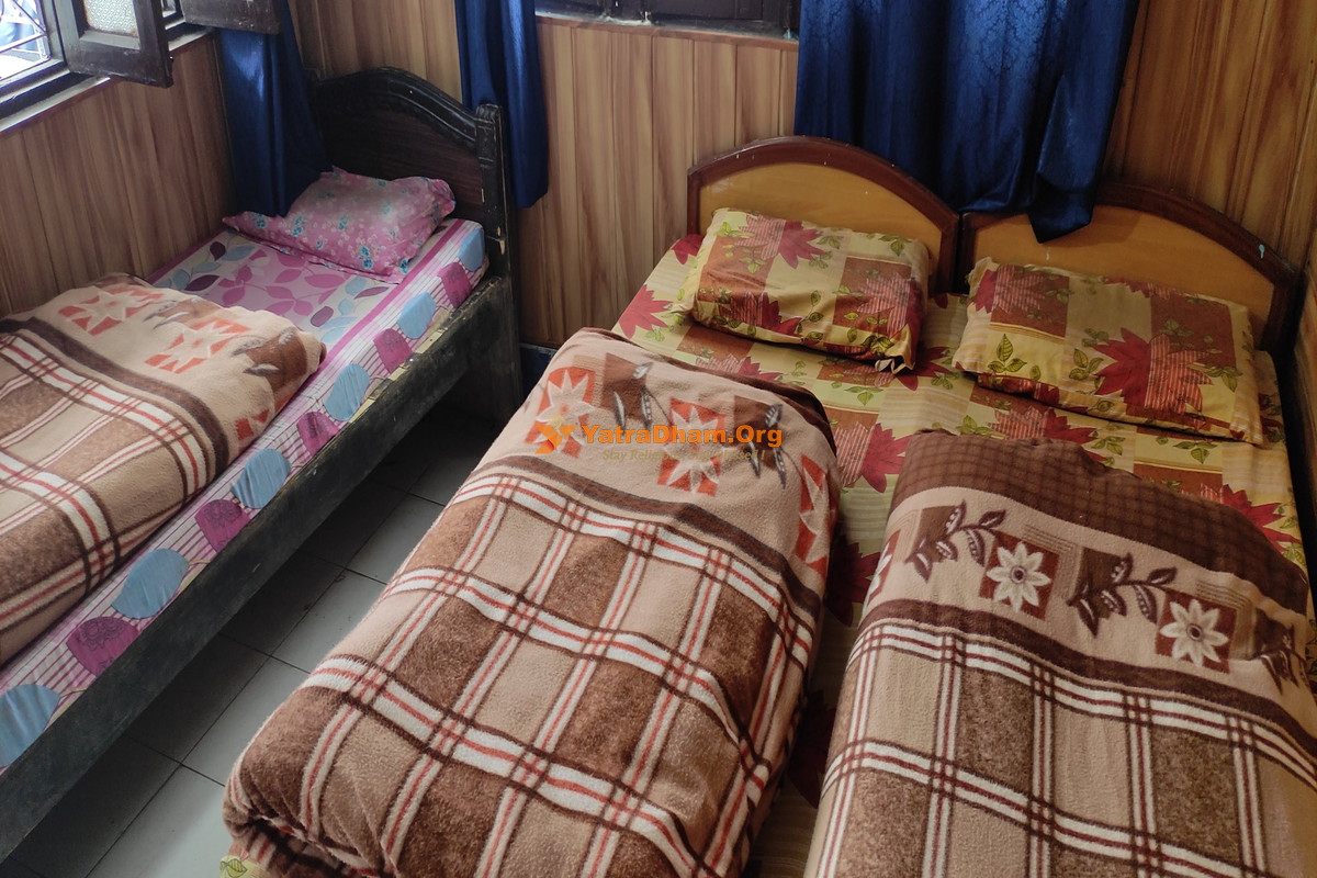 Hotel Behl Ashram Kedarnath 3 Bed Room