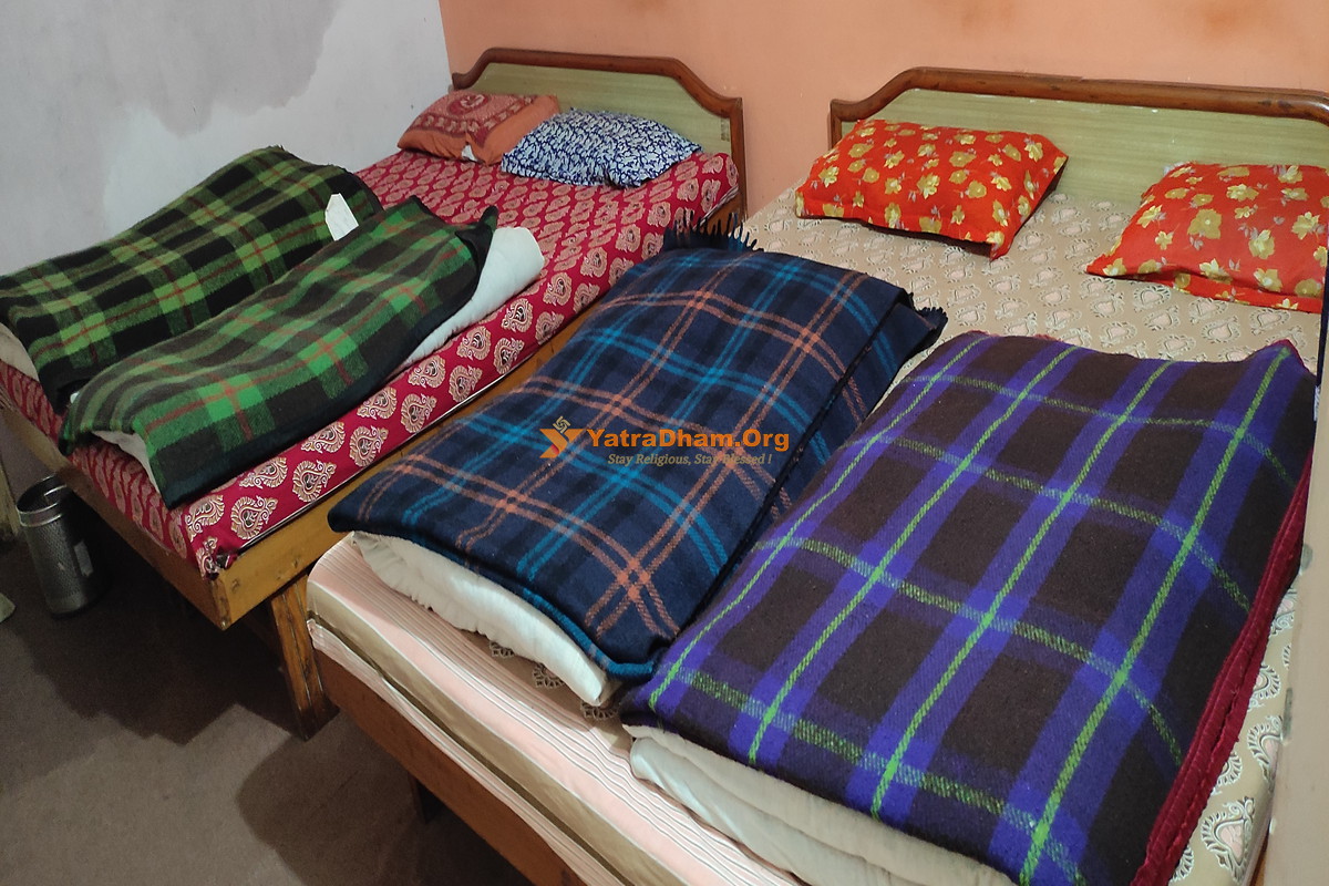 Hotel Shri Bikaner House Kedarnath 4 Bed Room