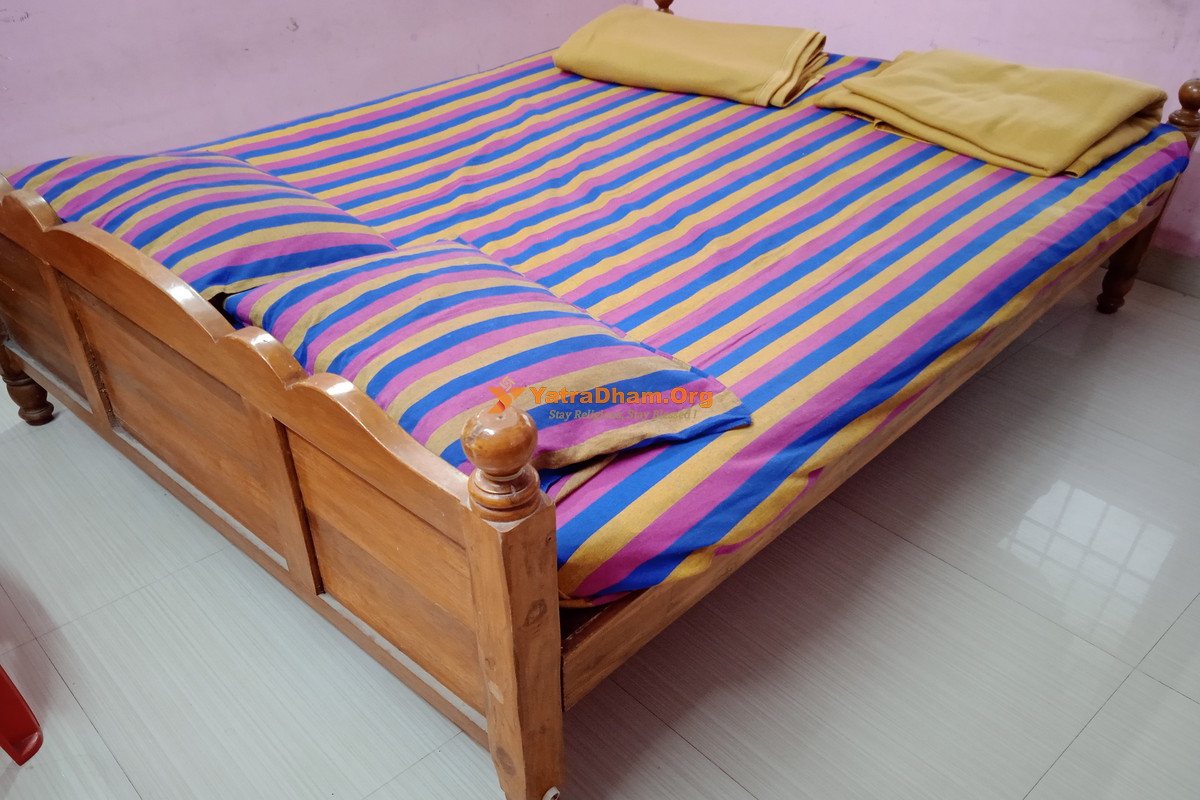 Shri Kanchi Kamakoti Peetam Yatri Niwas Kanchipuram 2 Bed Room