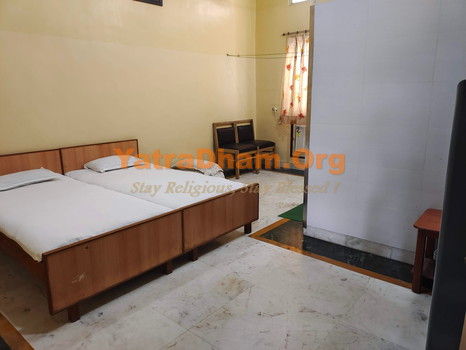 Mumbai Sanyas Ashram Room