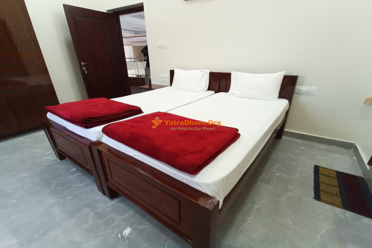 Sri Guru Sadan Srisailam 4 Bed Room