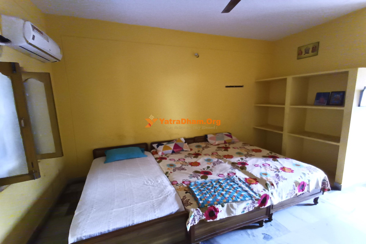 Shree Maha Yogini Rooparahita Ahimsa Yogishwaraveera Dharamaja Matha Srisailam 3 Bed Room