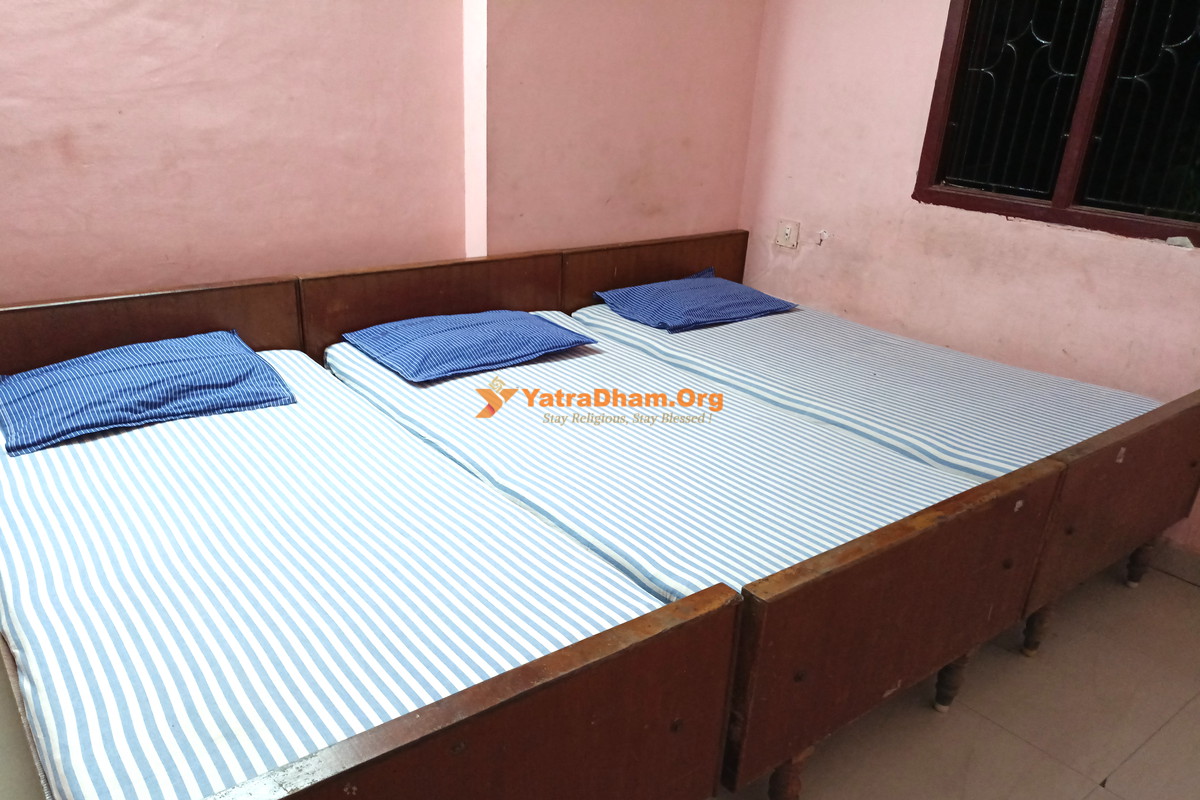 Rameshwaram Sri Ramanjaneya Chatram Near Temple 3 Bed Room