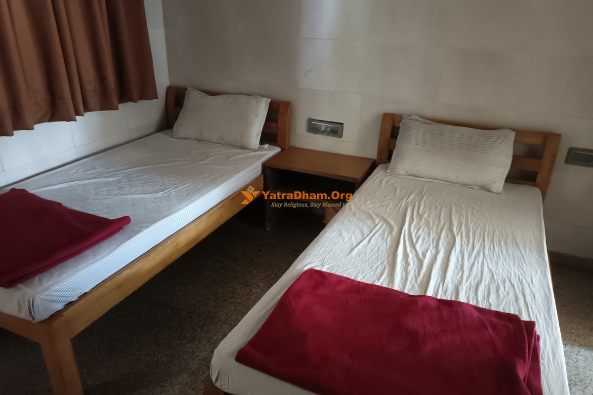 Pravin Mithalal Bhawan Palitana Room View