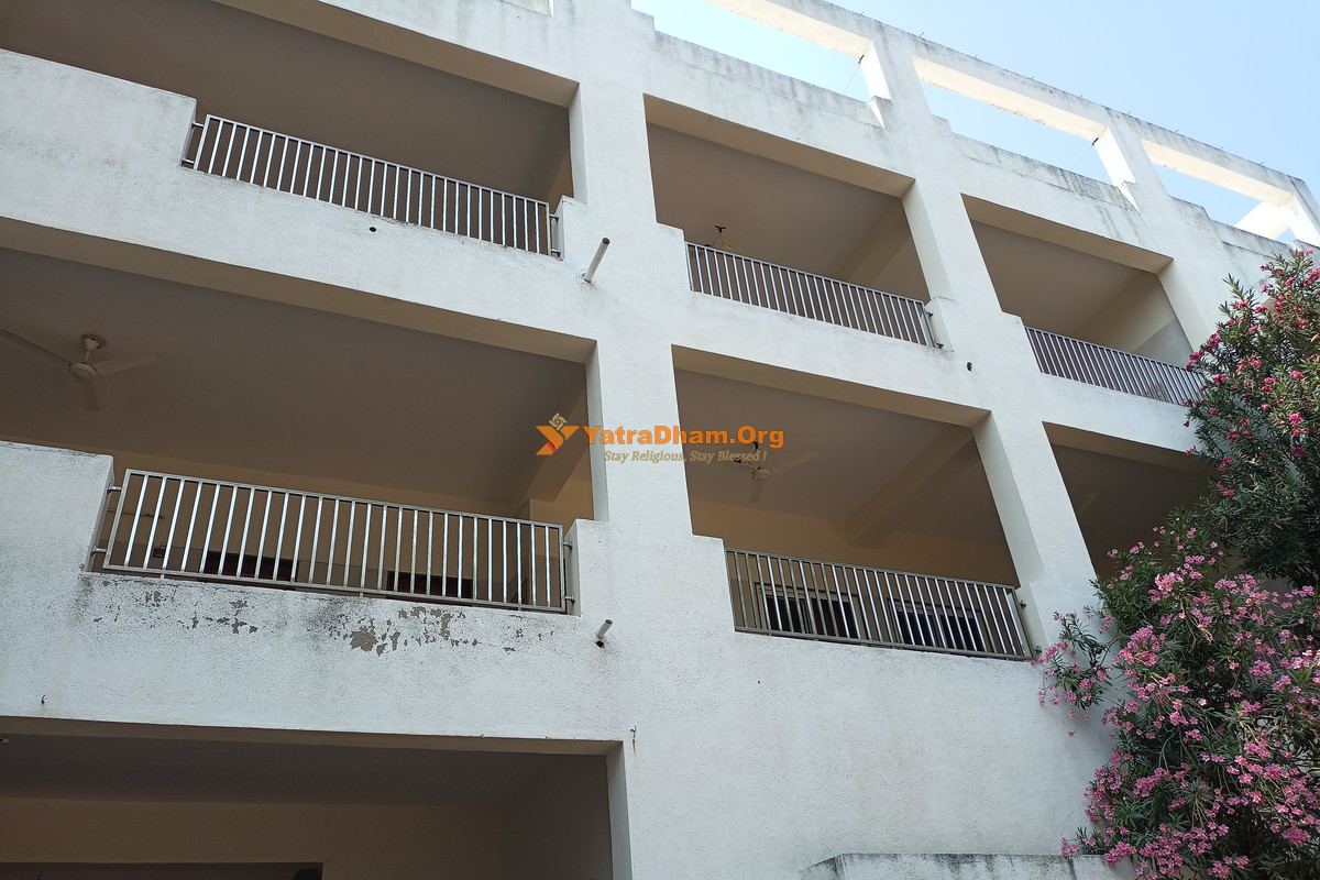 Pravin Mithalal Bhawan Palitana Room View
