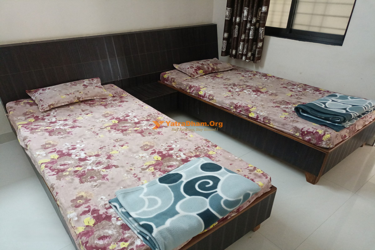 Nakoda Bhawan Palitana Room View