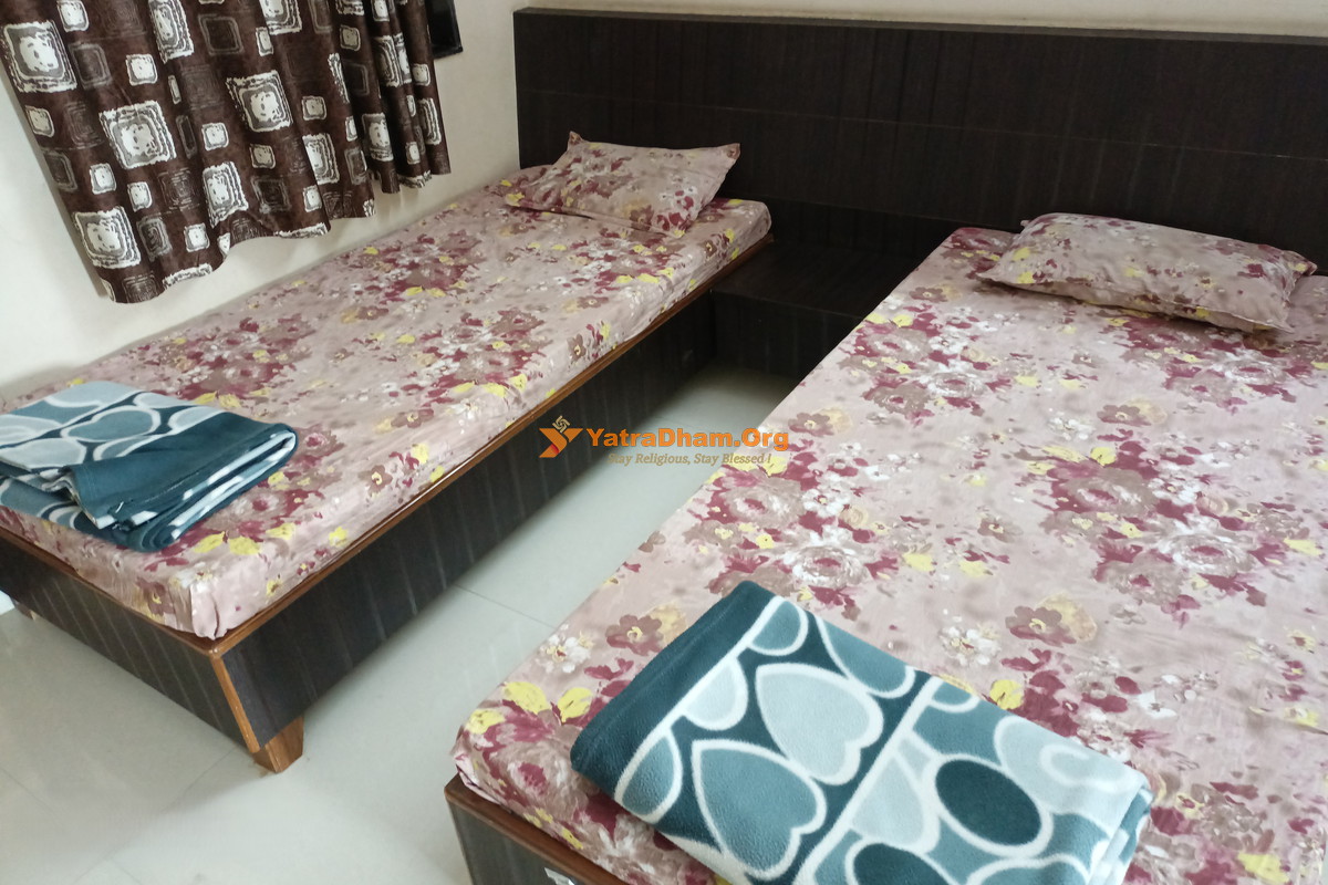 Nakoda Bhawan Palitana Room View