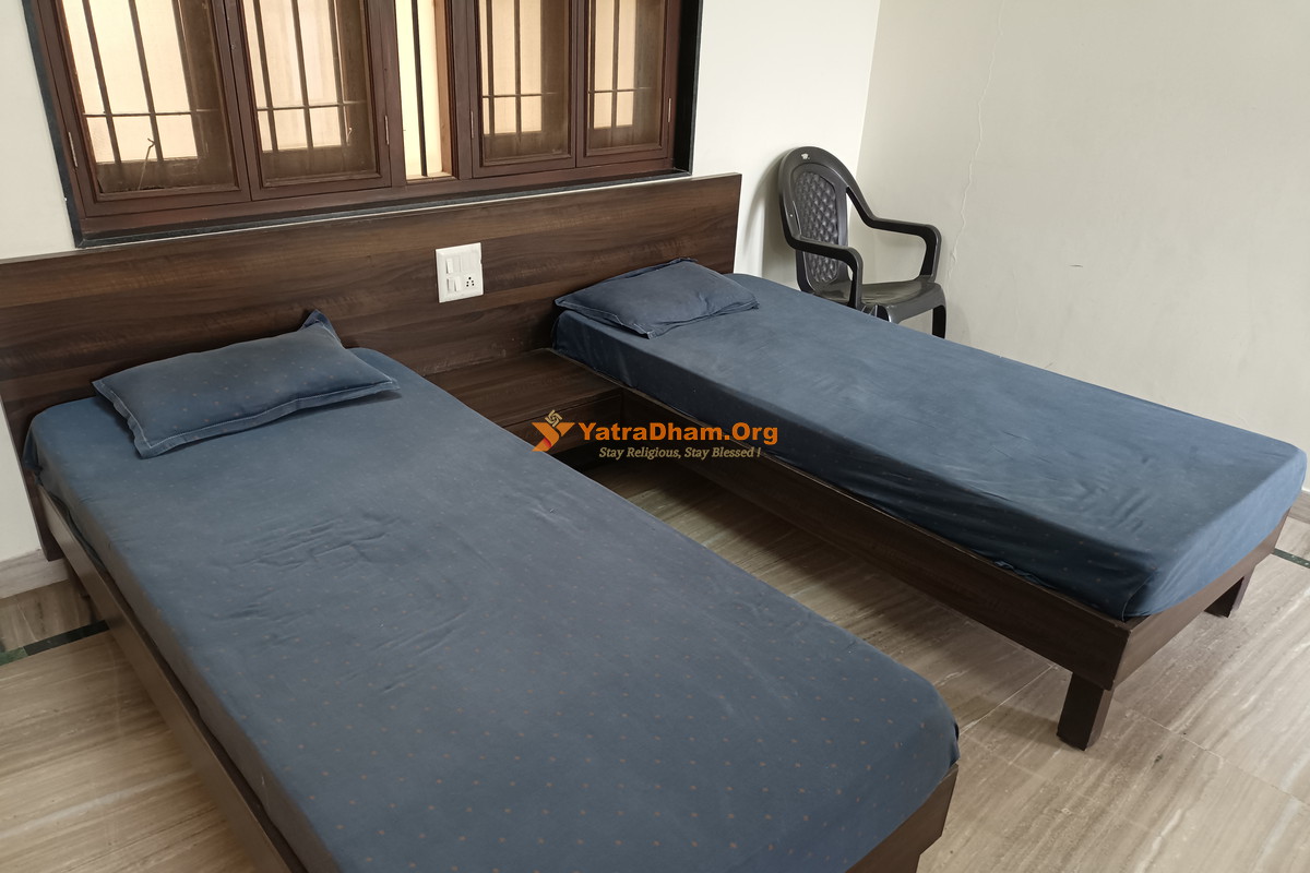 Gajbhawar Dharamshala Palitana Room View