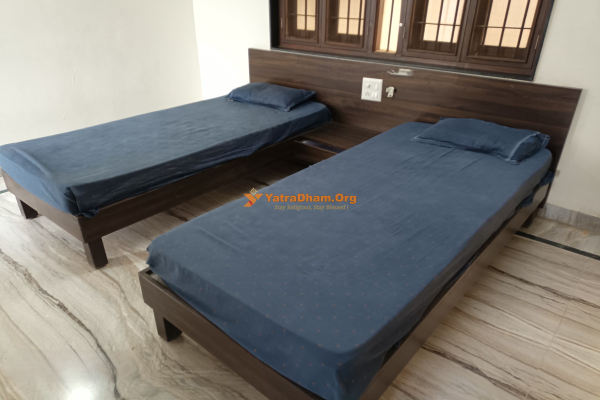 Gajbhawar Dharamshala Palitana Room View