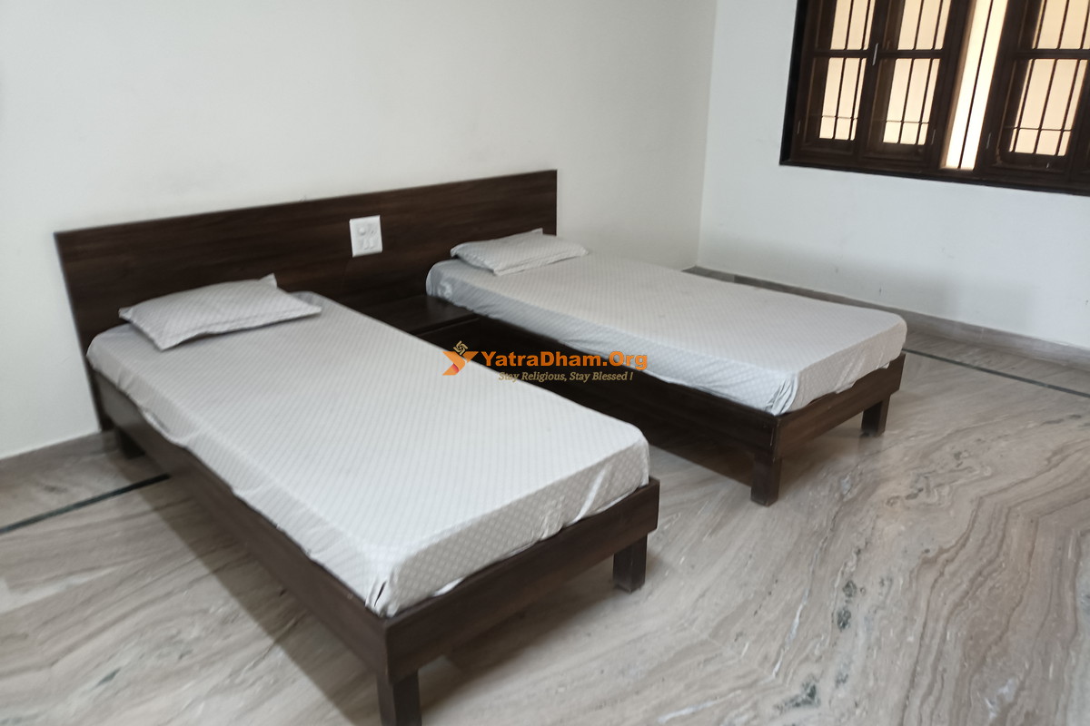 Gajbhawar Dharamshala Palitana Room View