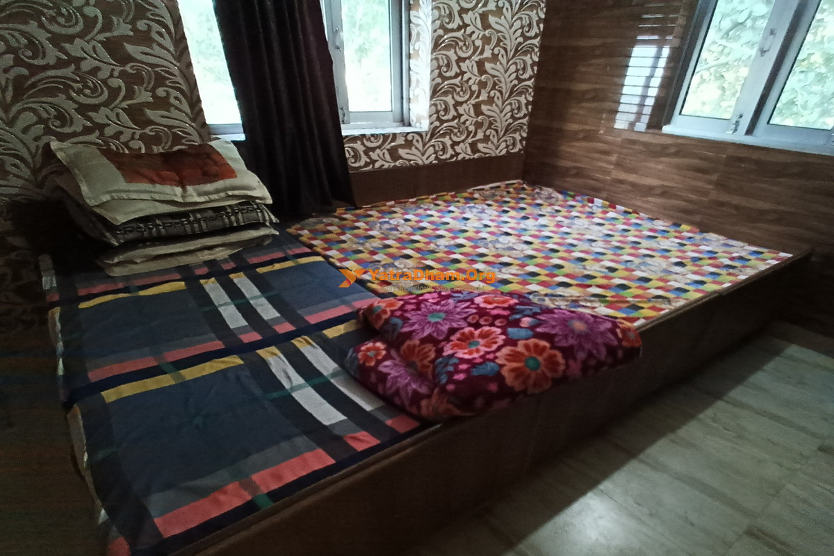 Amritsar Baba Budhha Ji Yadgar Nivas (Near Golden Temple)  4 Bed  Room View