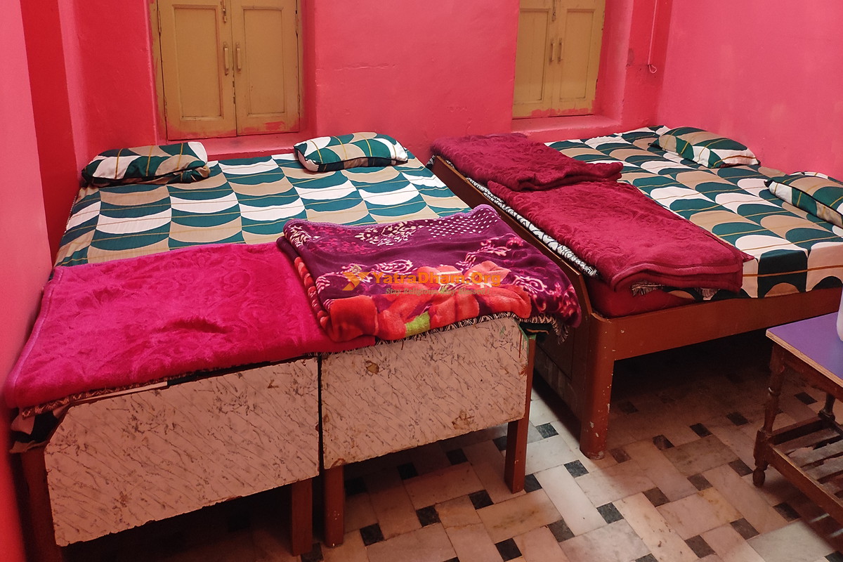 J J Kundaliya Atithi Bhavan Haridwar 4 Bed Room