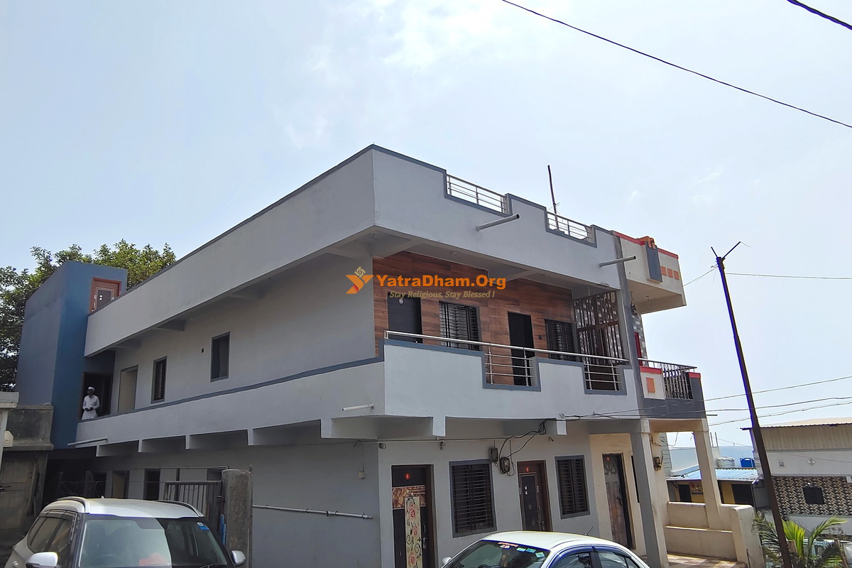 Saptashrungi Matoshree Guest House Building 