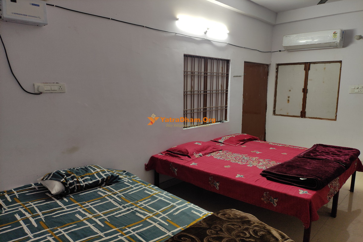 Allahabad  Madhwa Mutt Pejawara Mutt 4 Bed Room