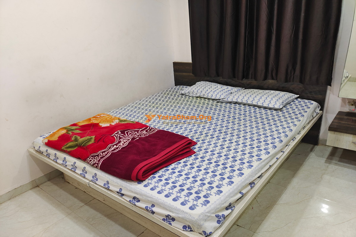 Trimurti Bhakta Niwas Jejuri 2 Bed Room