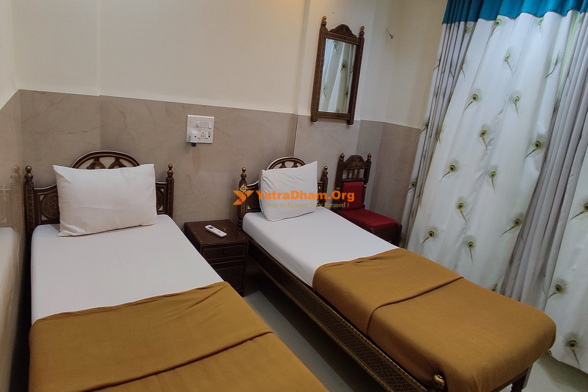 Mumbai (Mira Road) Iskcon Guest House 2 Bed Room 