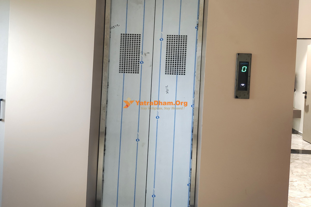 Sarangpur Hotel Tirth Lift