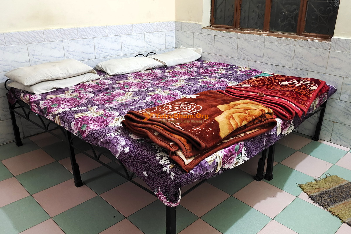 Shikharji Shri Digambar Lavenchoo Maitriy Bhavan 3 Bed Room View